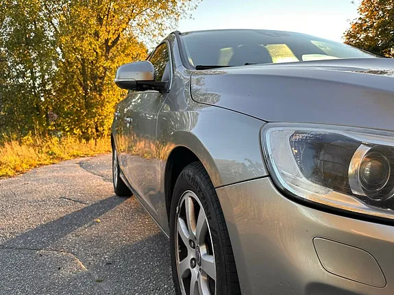 Volvo V60 2014 photo 3