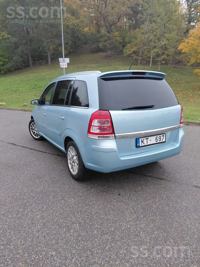 Opel Zafira 2009 photo 4
