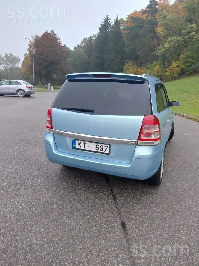 Opel Zafira 2009 photo 3