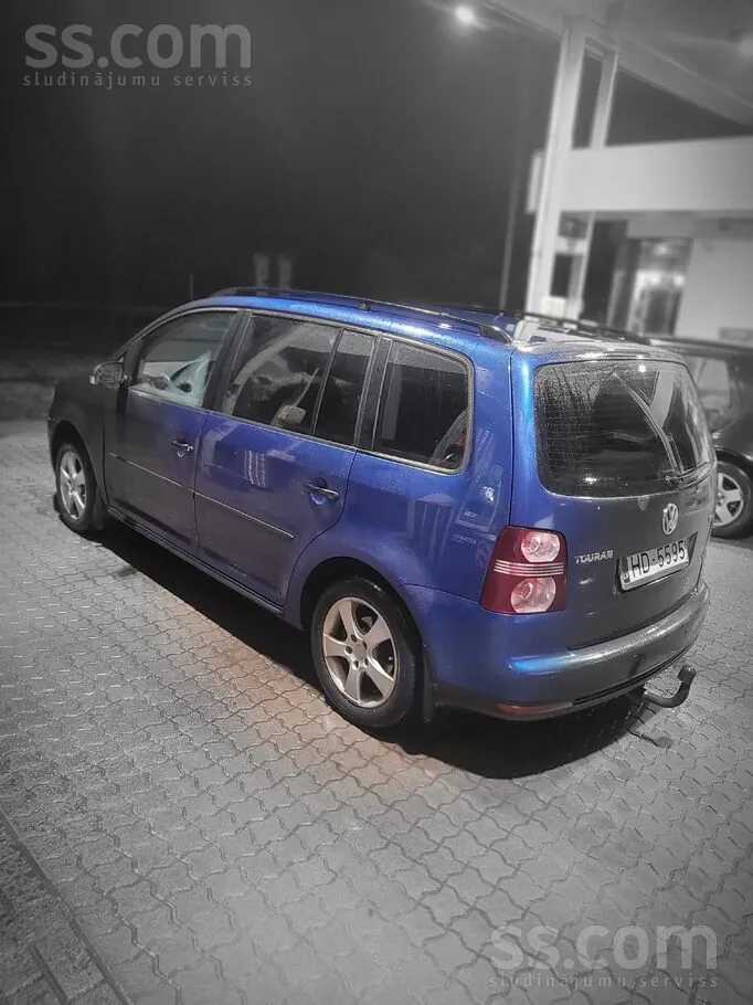 Volkswagen Touran 2008 photo 3