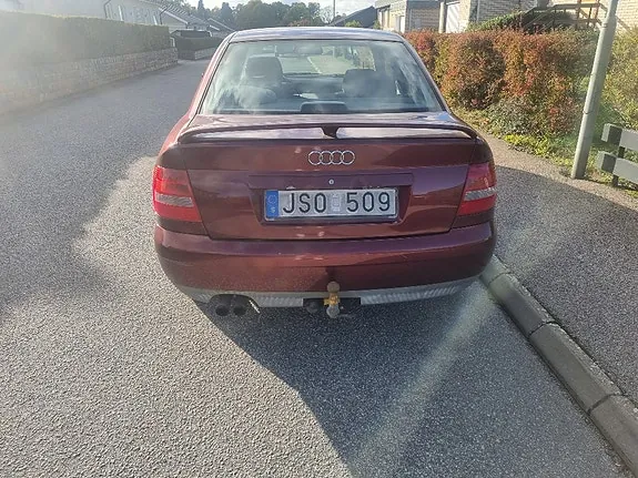 Audi A4 1999 photo 2
