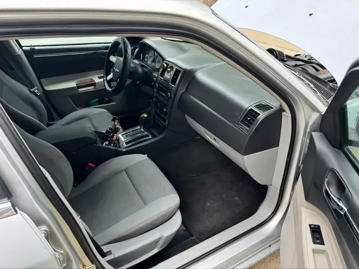Chrysler 300 2006 photo 3