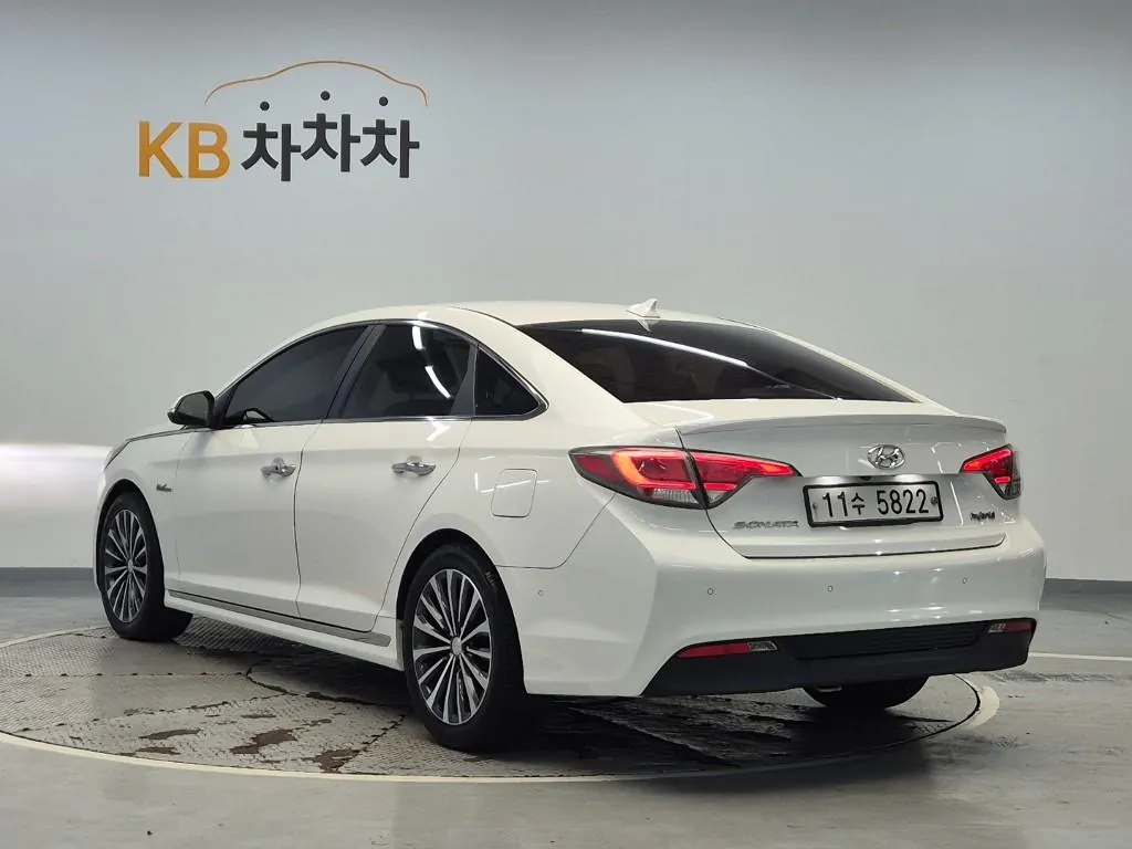 Hyundai Sonata 2016 photo 2