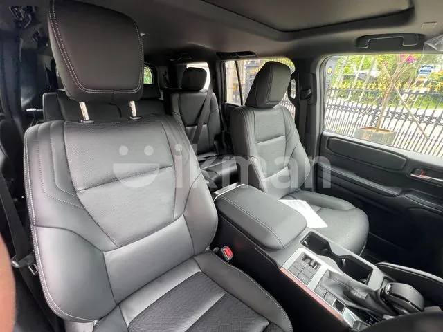 Toyota Land Cruiser Prado 2026 photo 3