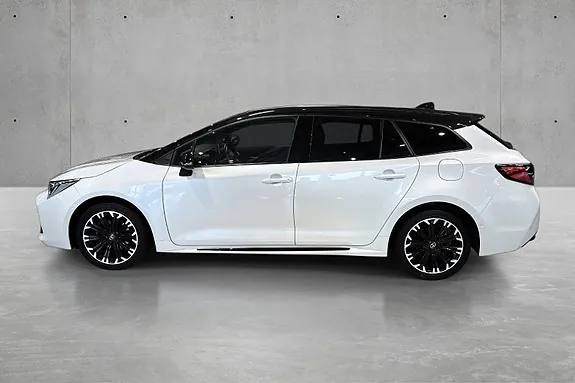 Toyota Corolla 2023 photo 2