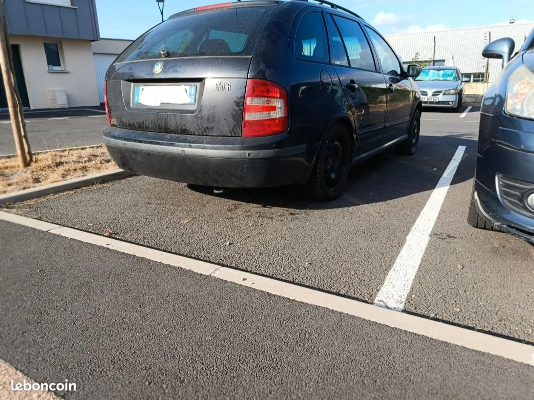 Skoda Fabia 2005 photo 2