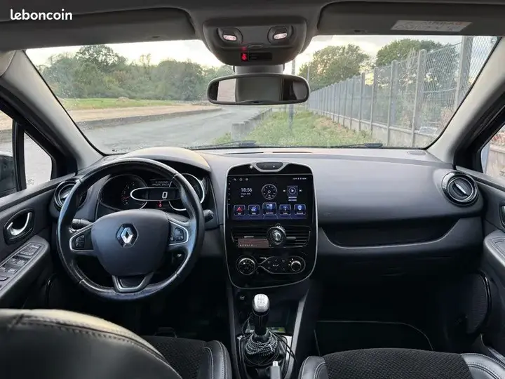 Renault Clio 2016 photo 3