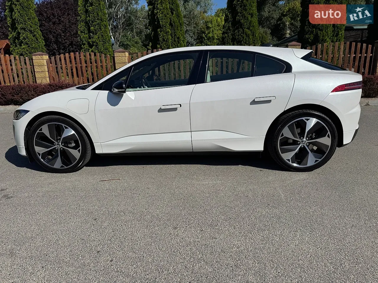 Jaguar I-Pace 2023 photo 2