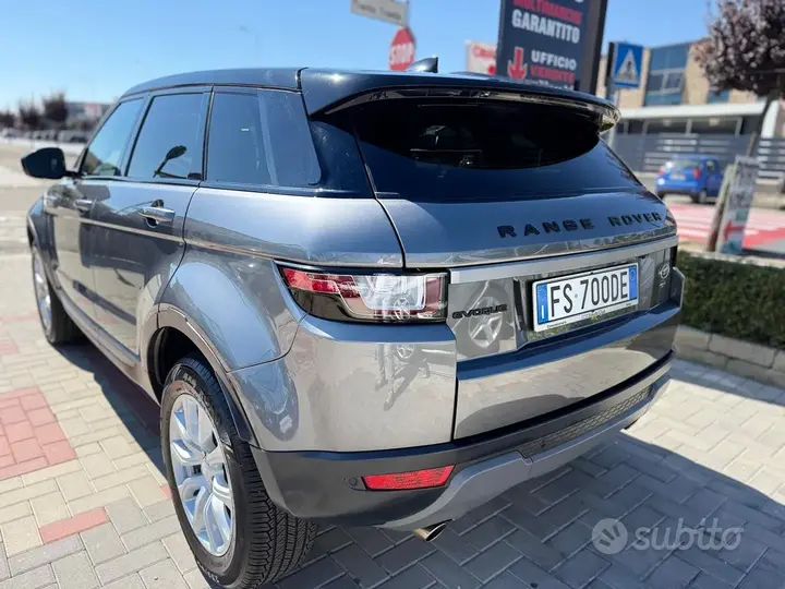 Land Rover Range Rover Evoque 2018 photo 4