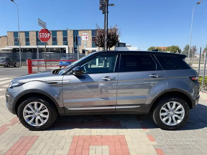 Land Rover Range Rover Evoque 2018 photo 3