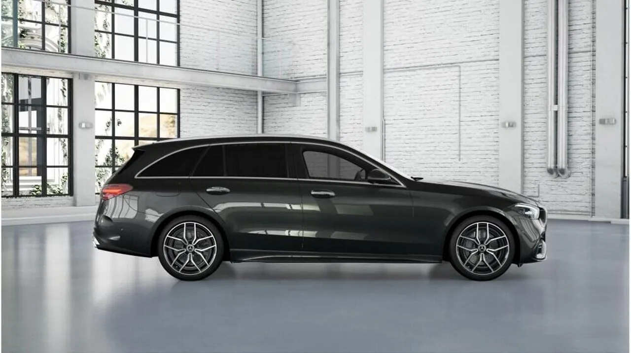 Mercedes-Benz C-Class photo 3