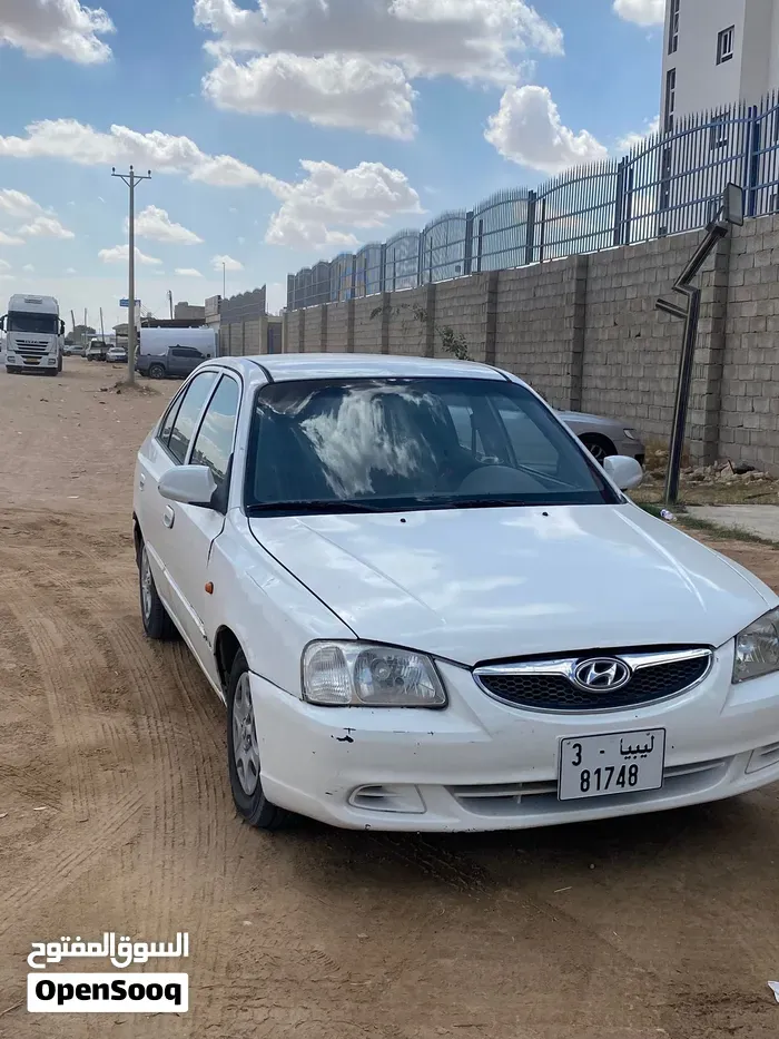 Hyundai Verna 2002 photo 3