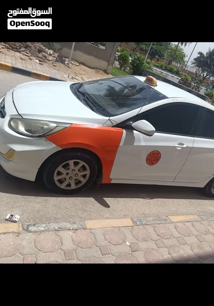 Hyundai Accent 2015 photo 4