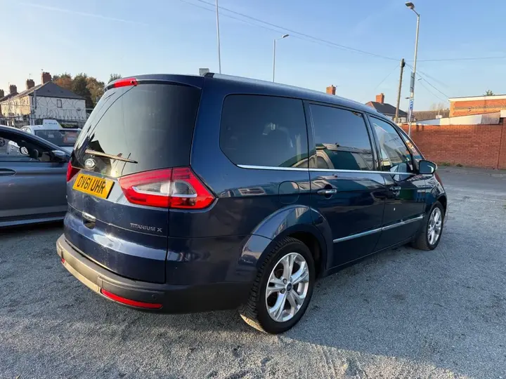Ford Galaxy 2011 photo 5