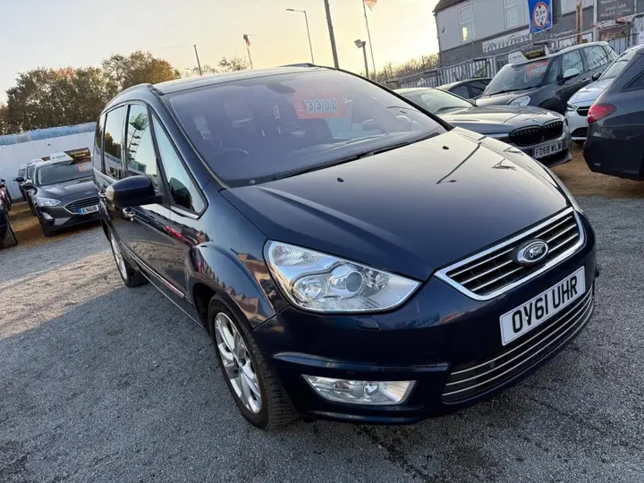 Ford Galaxy 2011 photo 4