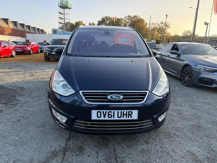 Ford Galaxy 2011 photo 2