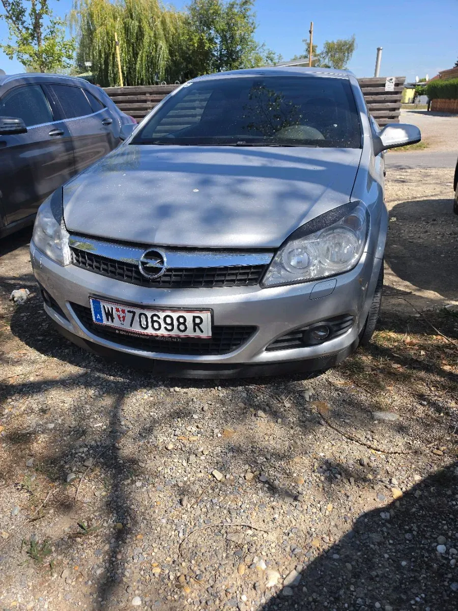 Opel Astra 2008 photo 2