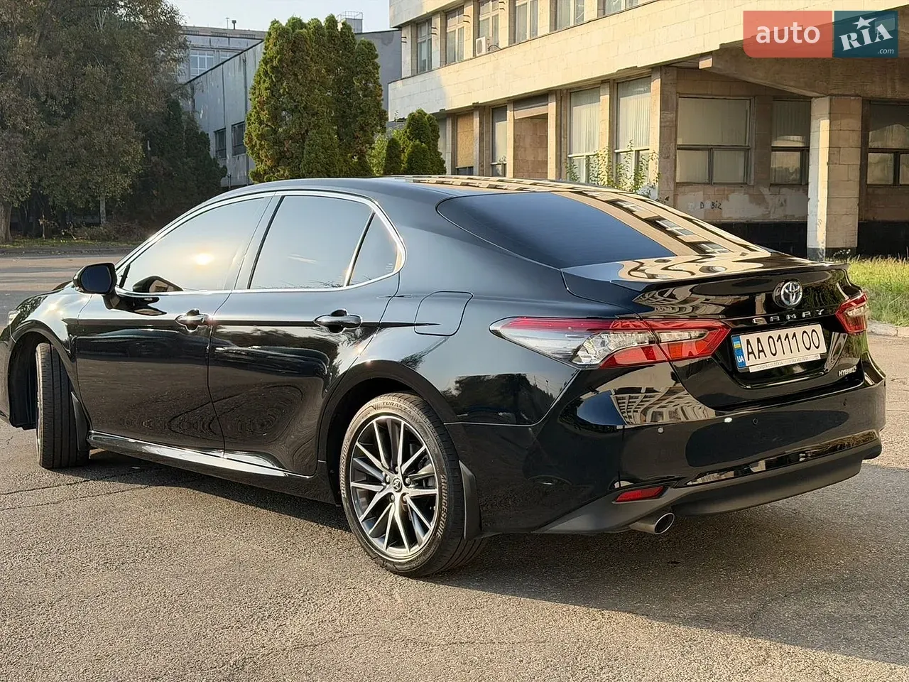 Toyota Camry 2023 photo 3