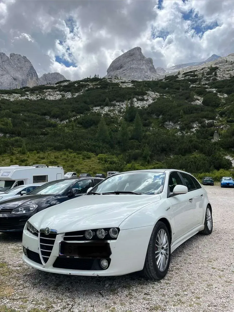 Alfa Romeo 159