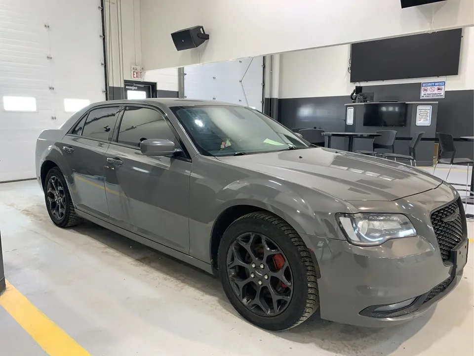 Chrysler 300 2019 photo 3