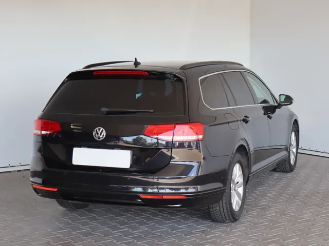 Volkswagen Passat Variant 2019 photo 4