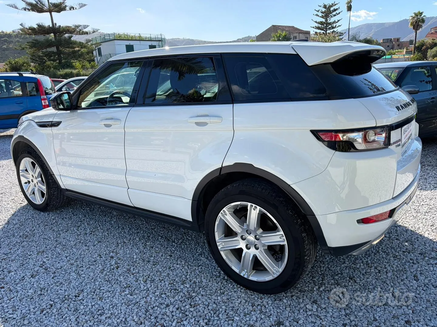Land Rover Range Rover Evoque 2015 photo 4