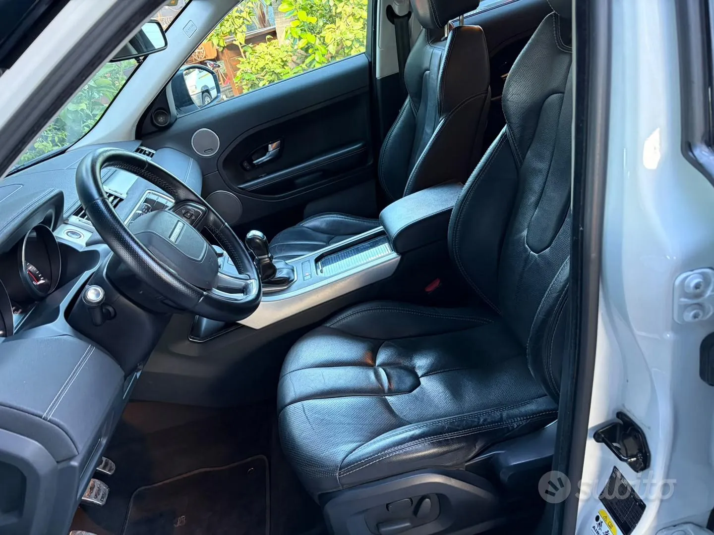 Land Rover Range Rover Evoque 2015 photo 5