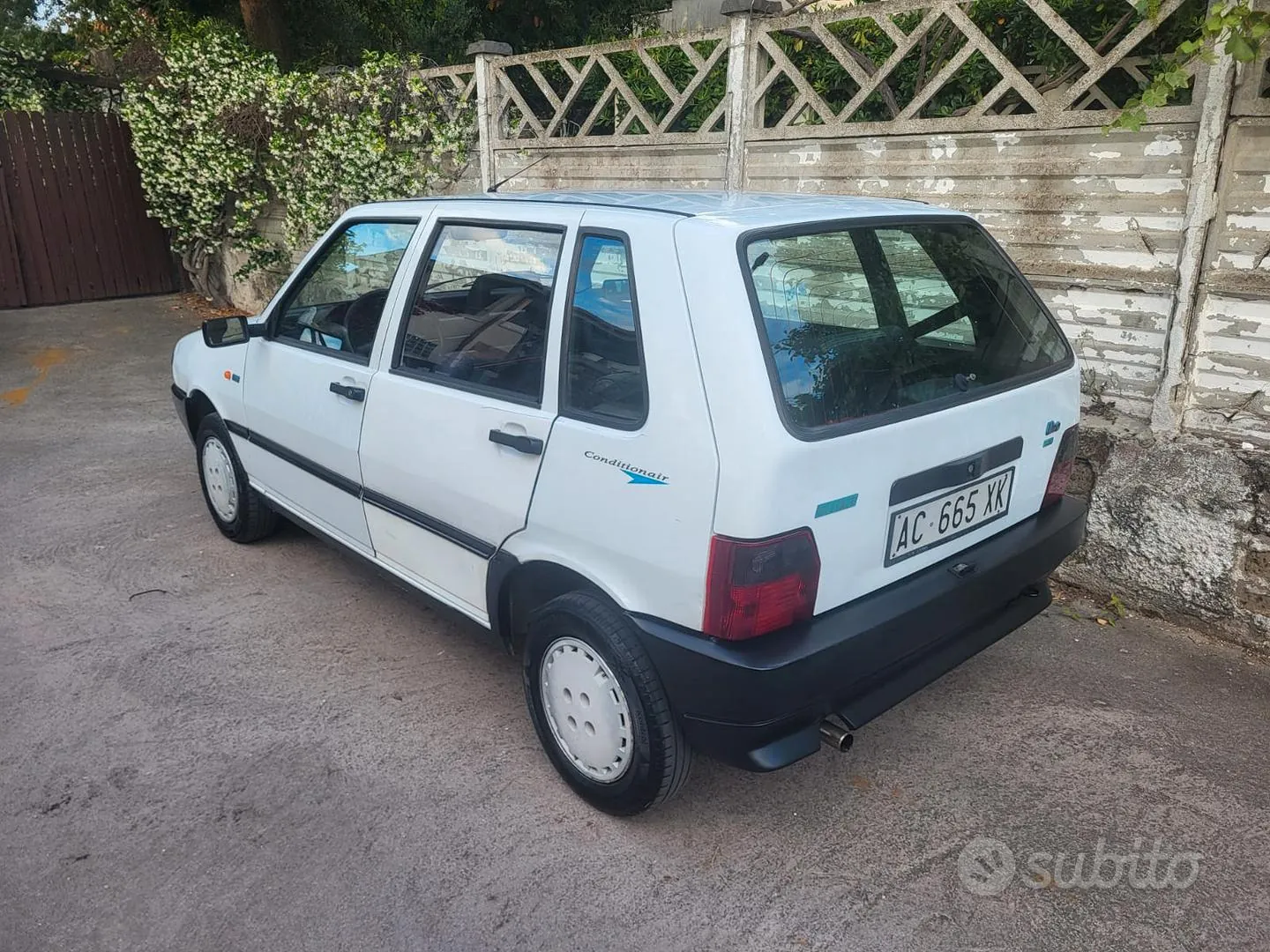 Fiat Uno 1995 photo 2