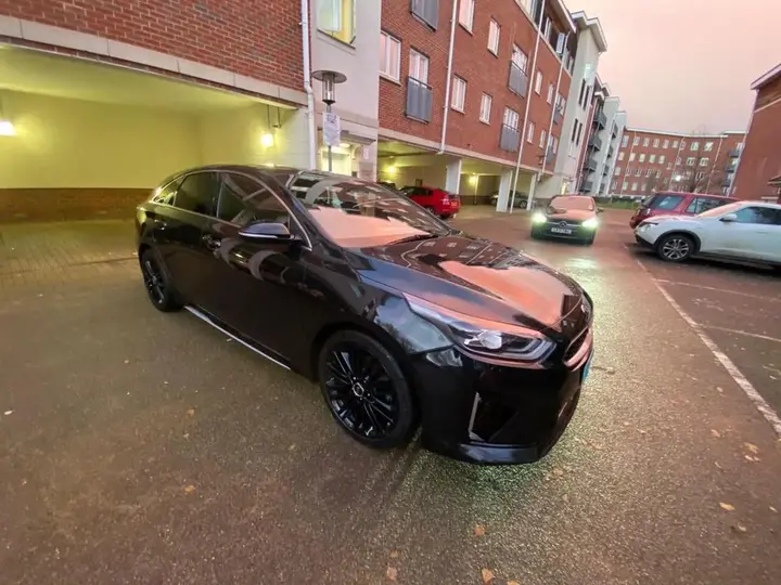 Kia Proceed