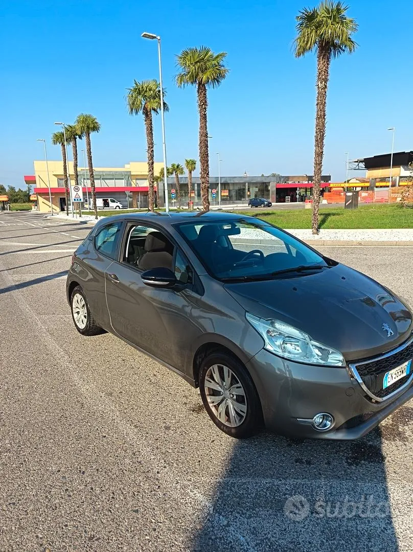 Peugeot 206 2012 photo 2