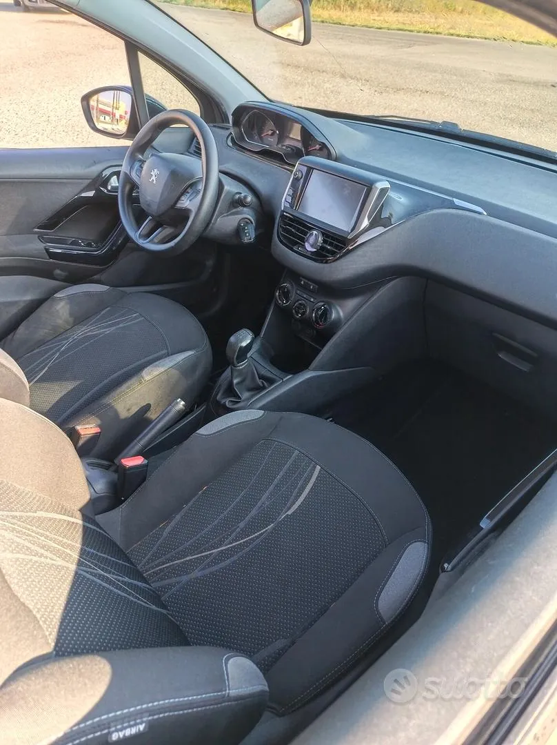 Peugeot 206 2012 photo 4