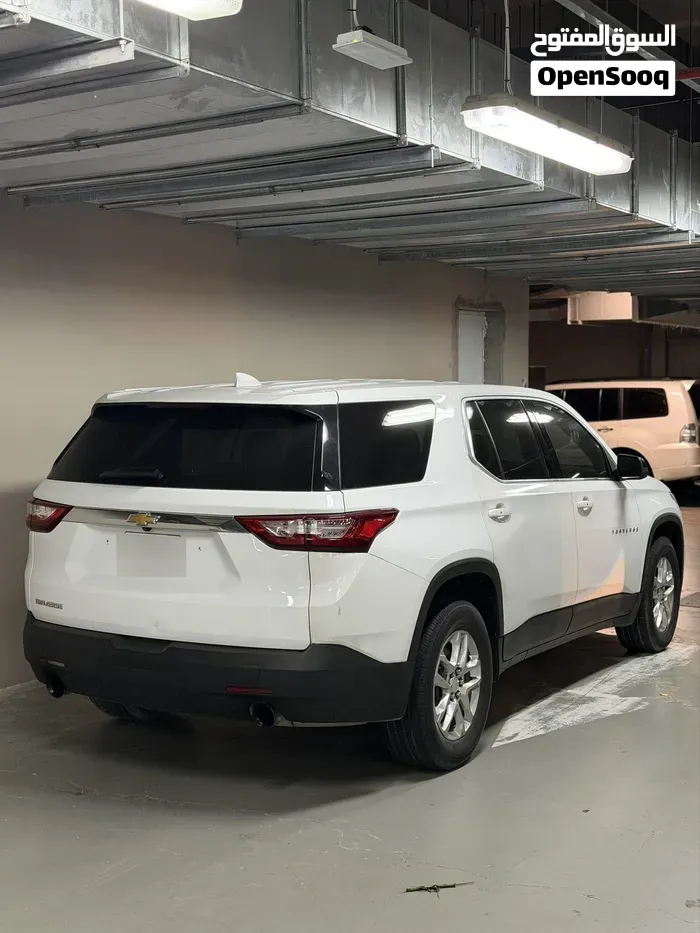 Chevrolet Traverse 2021 photo 3