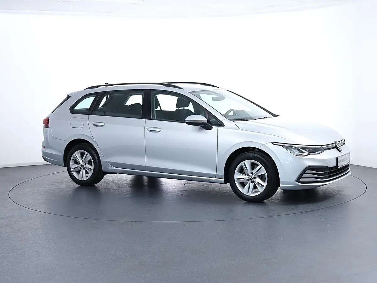 Volkswagen Golf 2023 photo 3