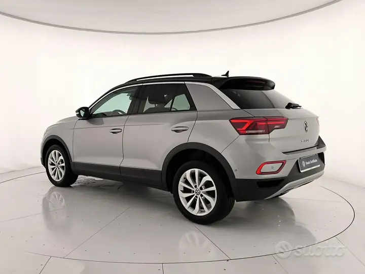 Volkswagen T-Roc 2024 photo 3