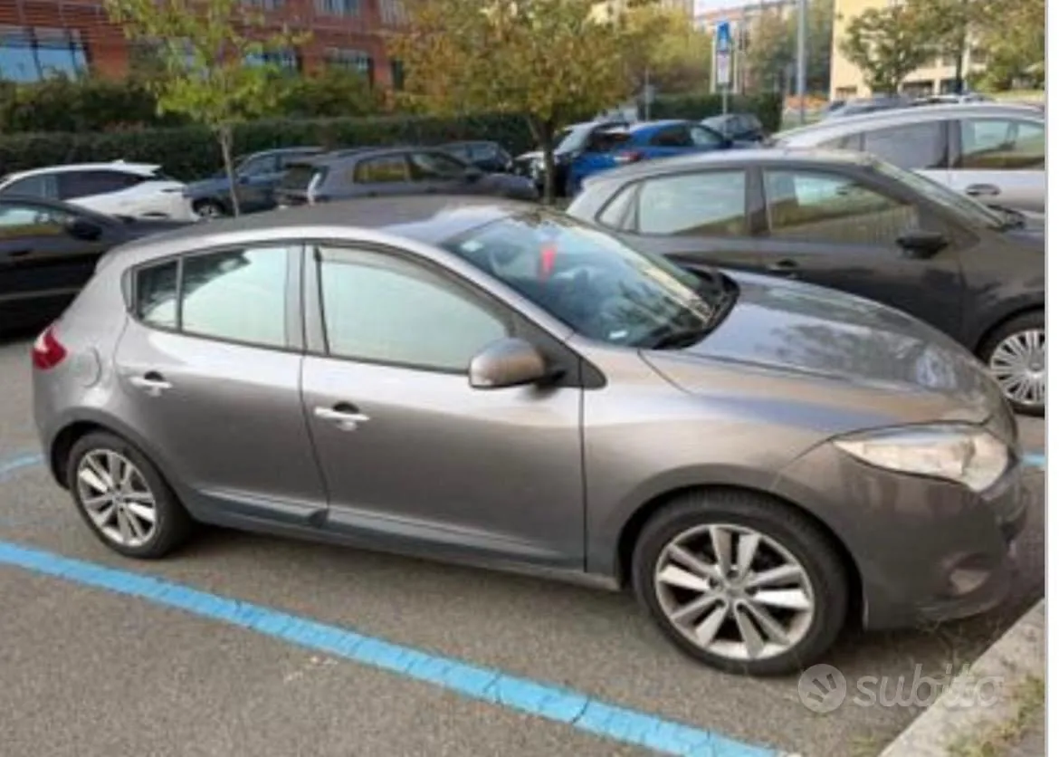 Renault Megane 2009 photo 2