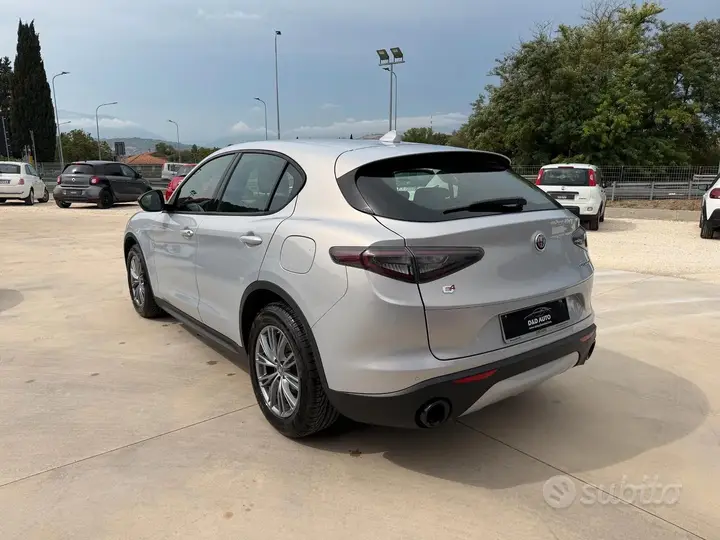 Alfa Romeo Stelvio 2023 photo 3