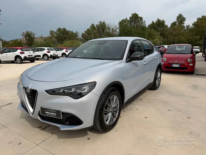 Alfa Romeo Stelvio 2023 photo 2