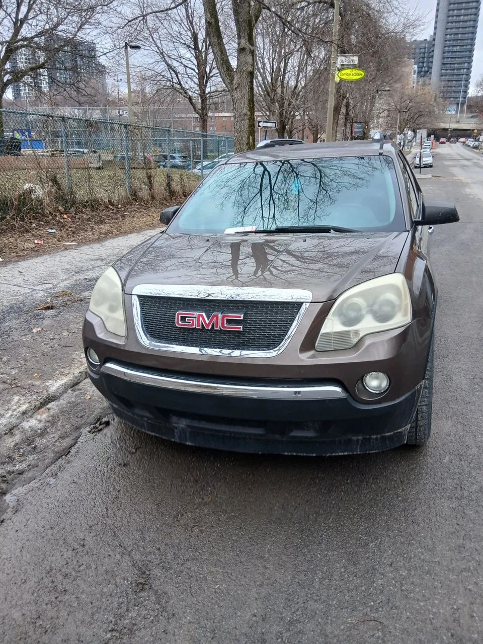 GMC Acadia 2008 photo 2