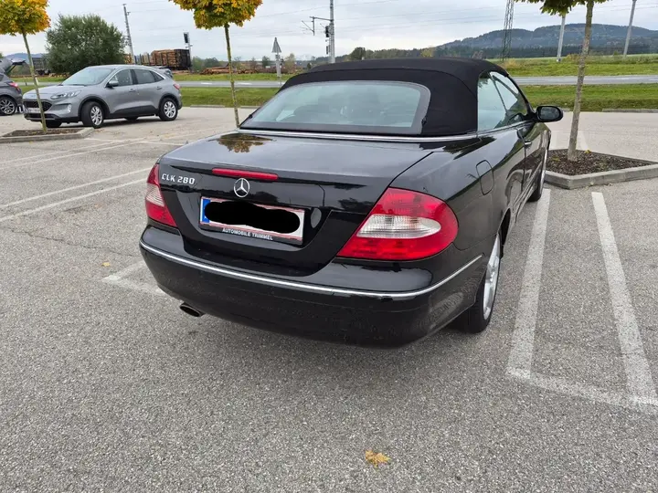 Mercedes-Benz Clk-Class 2005 photo 2