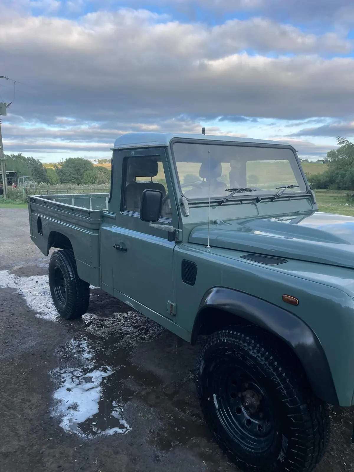 Land Rover Defender 110 2011 photo 5