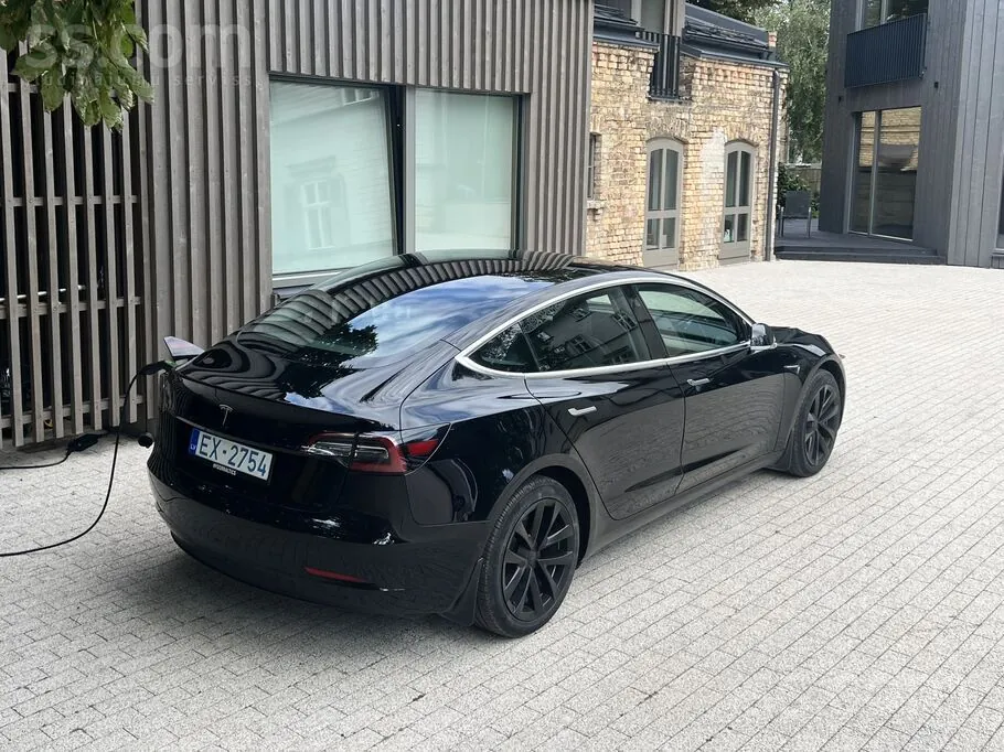 Tesla Model 3 2019 photo 3