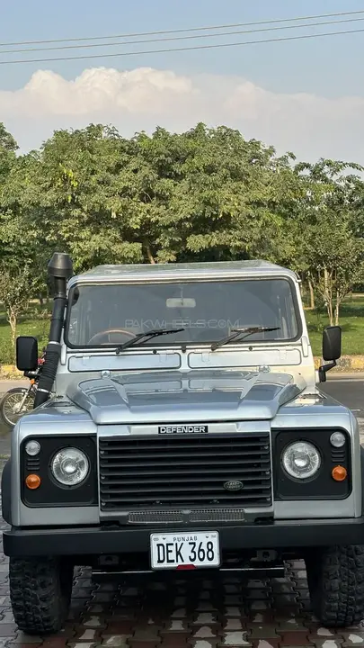 Land Rover Defender