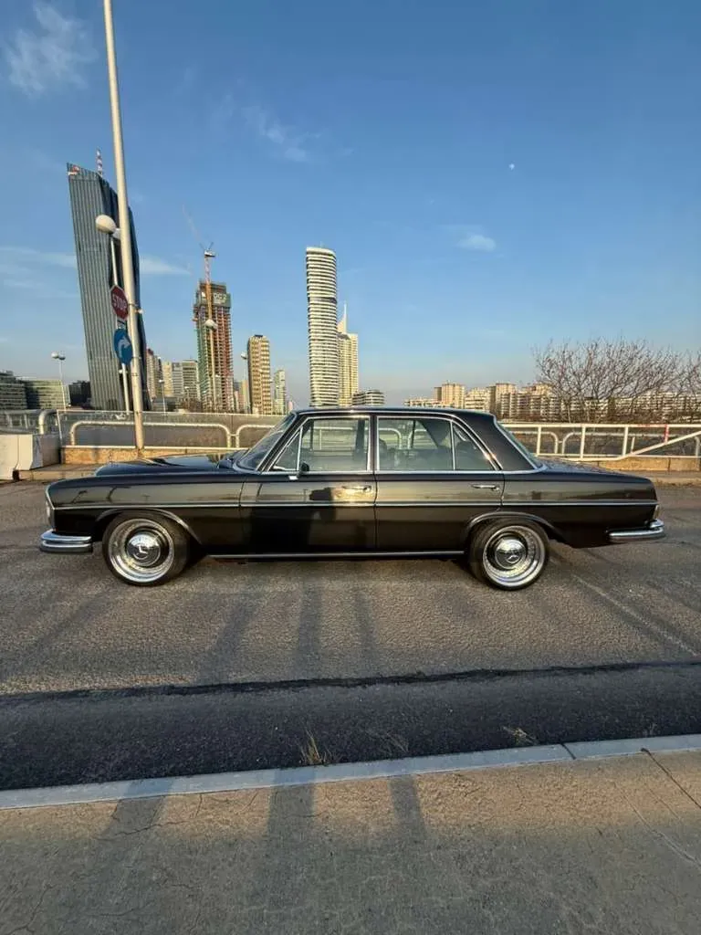 Mercedes-Benz S-Class 1972 photo 2