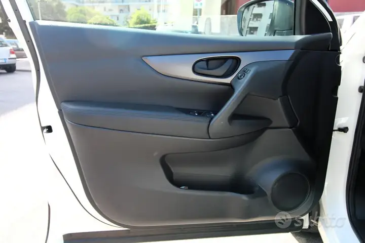 Nissan Qashqai 2015 photo 4