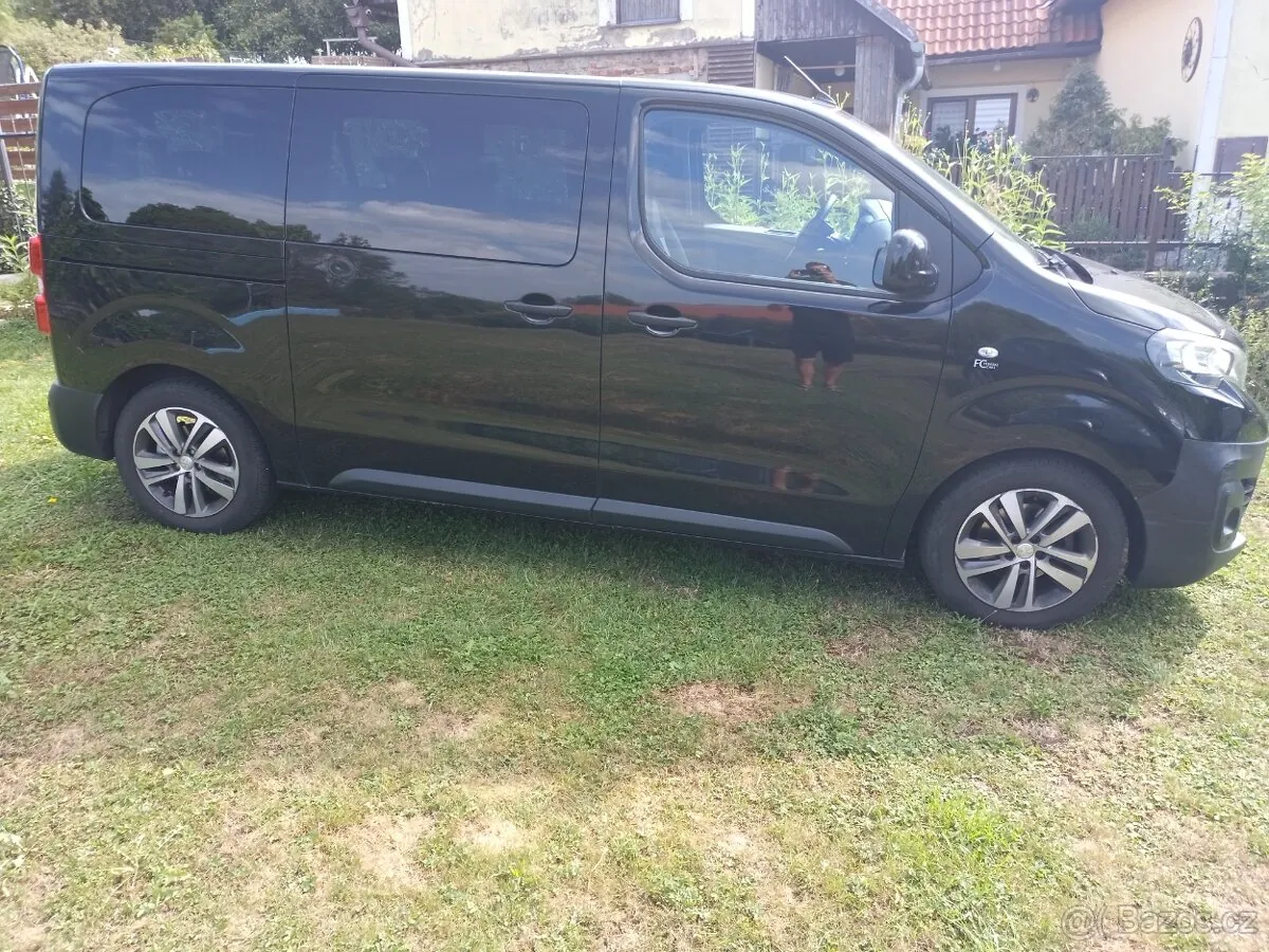 Peugeot Traveller 2017 photo 2
