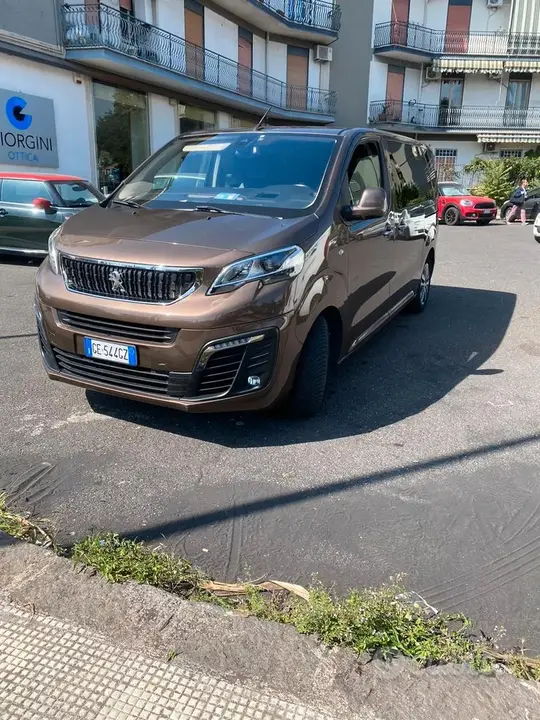 Peugeot Traveller 2021 photo 2