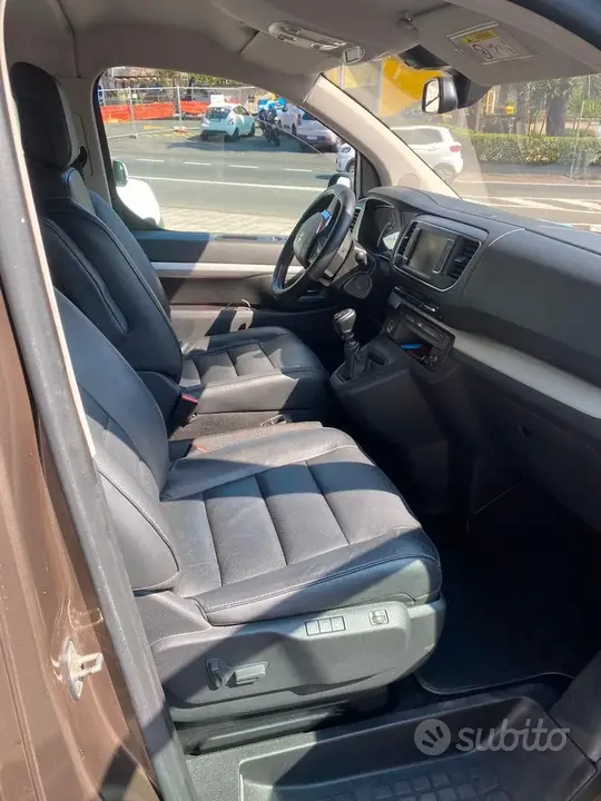 Peugeot Traveller 2021 photo 5
