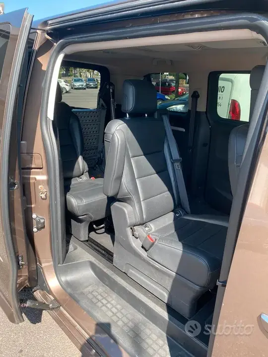 Peugeot Traveller 2021 photo 4