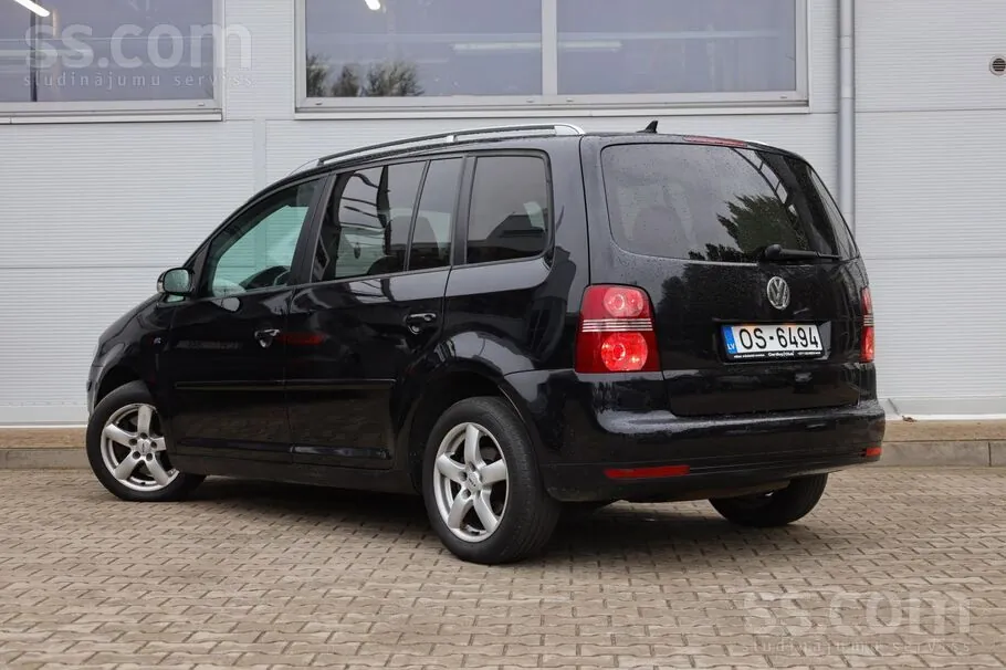 Volkswagen Touran 2009 photo 5