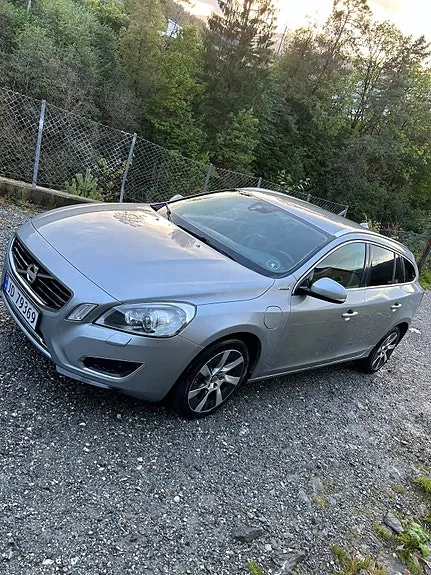 Volvo V60 2013 photo 2